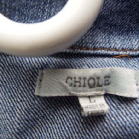 Girl's CHIQLE Distressed Cropped Jean Jacket (L) - Picture 4 of 13